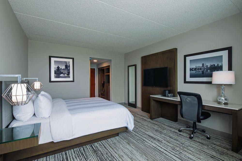 Marriott Cincinnati North 4*