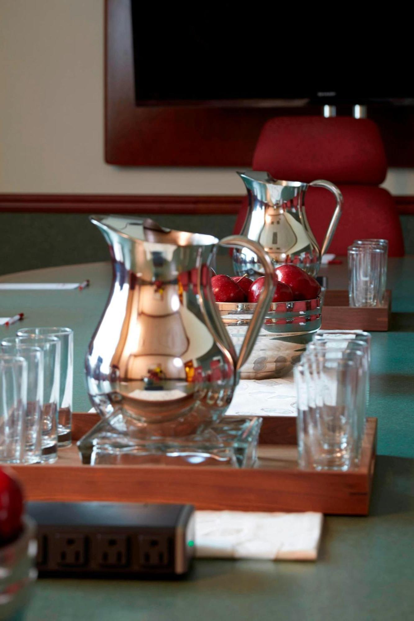 Marriott Cincinnati North Hotel 4*