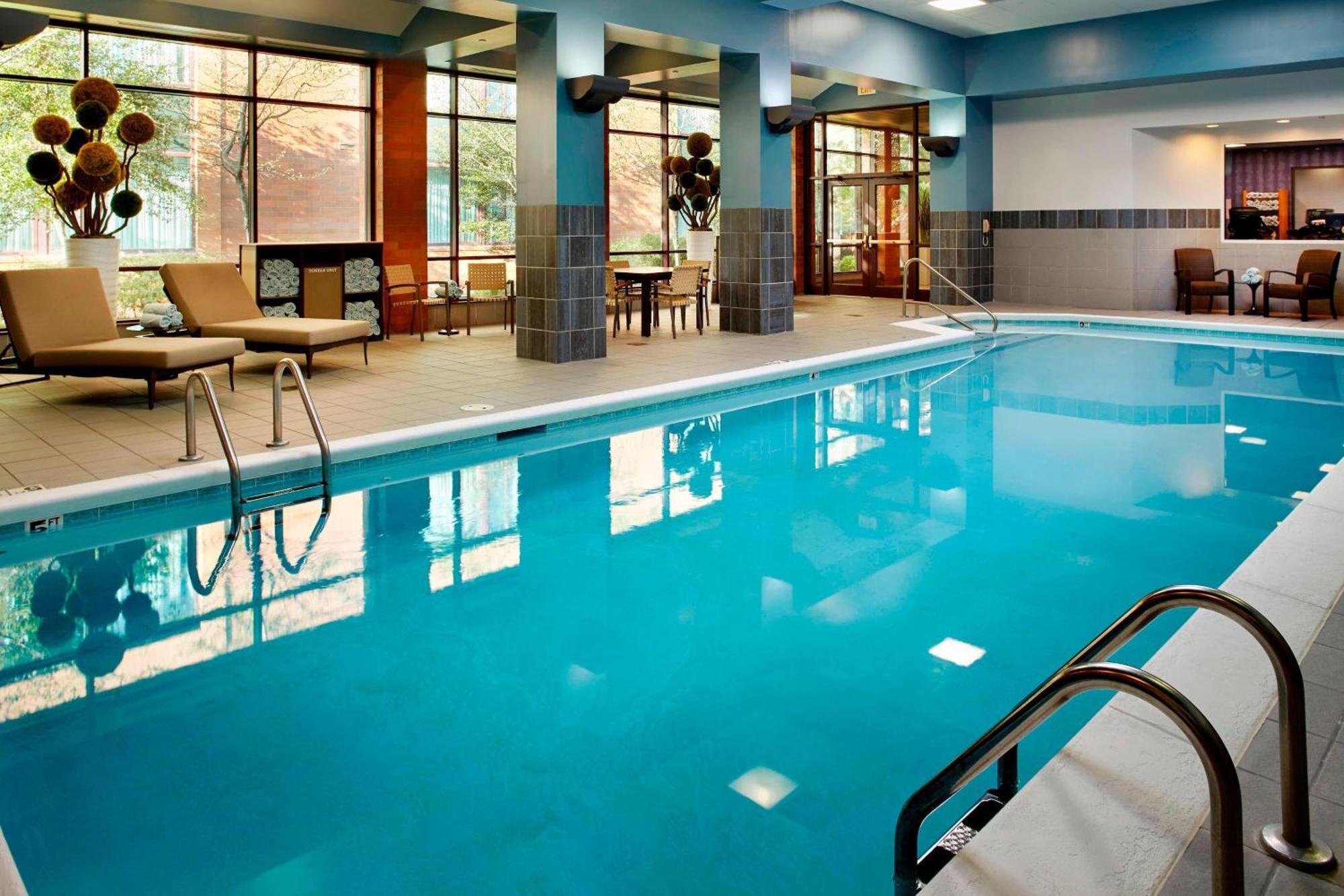 Hotel Marriott Cincinnati North 4*