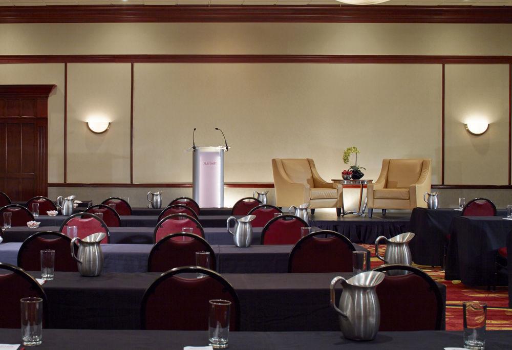 Hotel Marriott Cincinnati North 4*