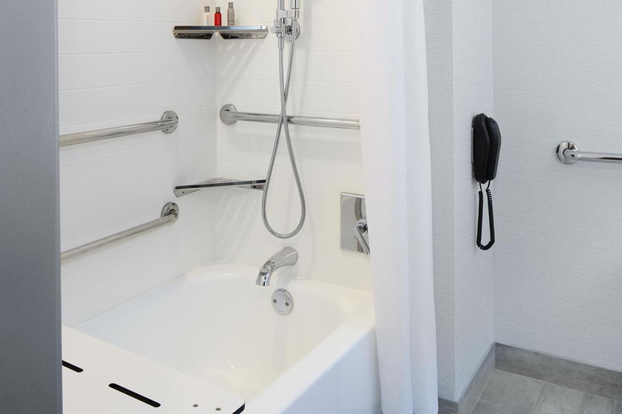 Marriott Cincinnati North 4*