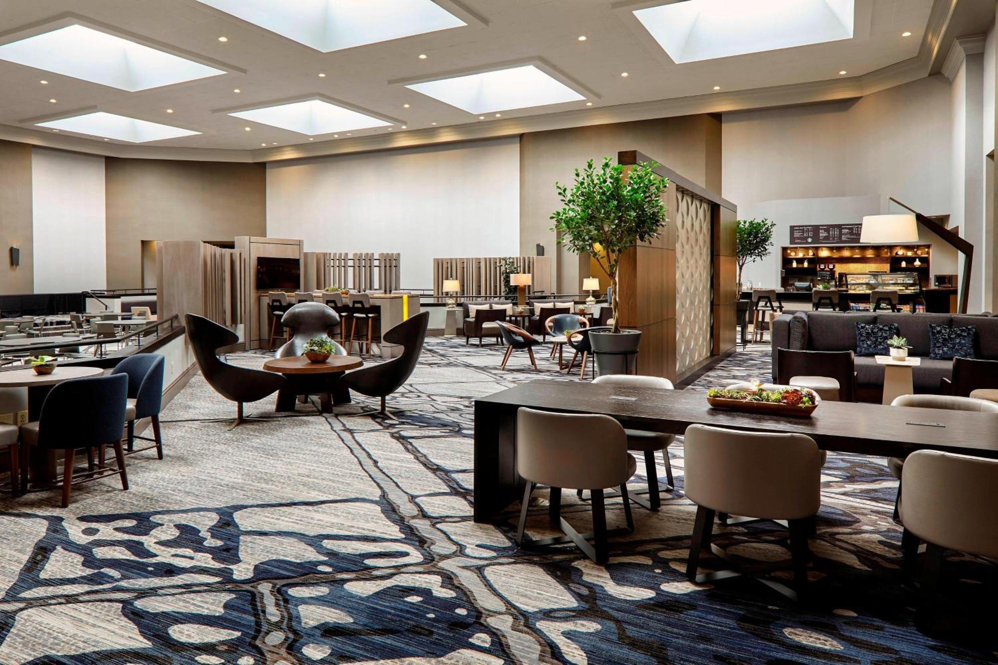 Marriott Cincinnati North Hotel 4*